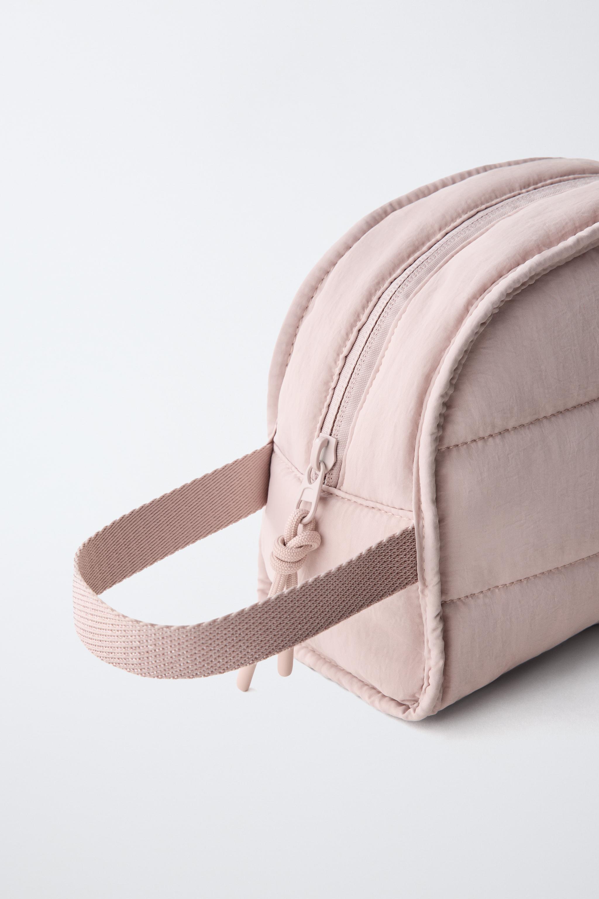 QUILTED TOILETRY BAG